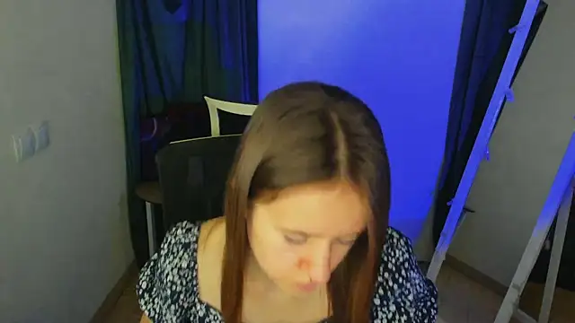 Catherine e online show from October 13, 2025, 6:41 pm