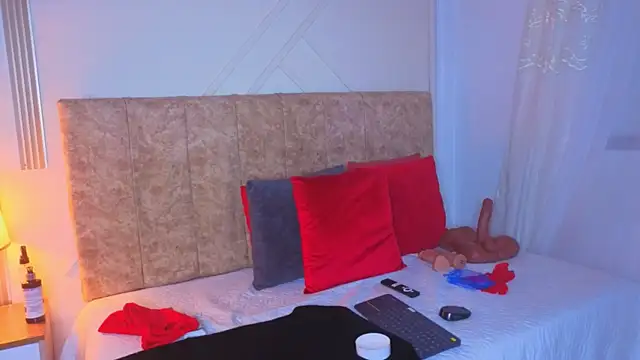 angelinarouse  online show from May 24, 2026, 3:55 am