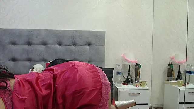 ScarlettGreen  online show from February 10, 2026, 11:25 am