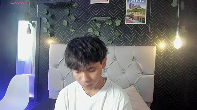 Ethan Westt online show from May 18, 2026, 9:42 pm