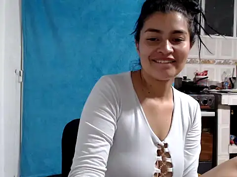 Snapshot of AlanaHotxx chatting on September 25, 2025, 7:01 am AlanaHotxx online show from September 25, 2025, 7:01 am