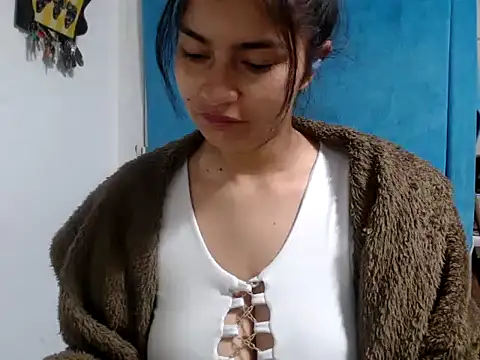 Snapshot of AlanaHotxx chatting on October 2, 2025, 7:26 am AlanaHotxx online show from October 2, 2025, 7:26 am