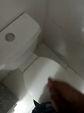 Snapshot of JovanRJ chatting on November 13, 2025, 1:54 pm JovanRJ online show from November 13, 2025, 1:54 pm