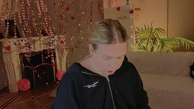 Jes Solar online show from February 19, 2026, 10:28 pm