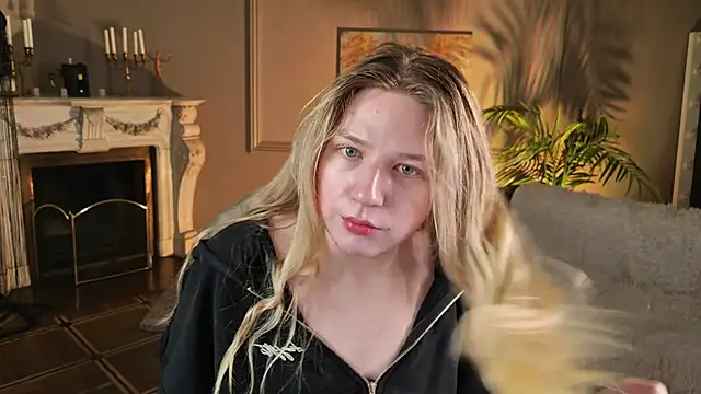 Snapshot of Jes_Solar chatting on May 11, 2026, 9:45 pm Jes Solar online show from May 11, 2026, 9:45 pm