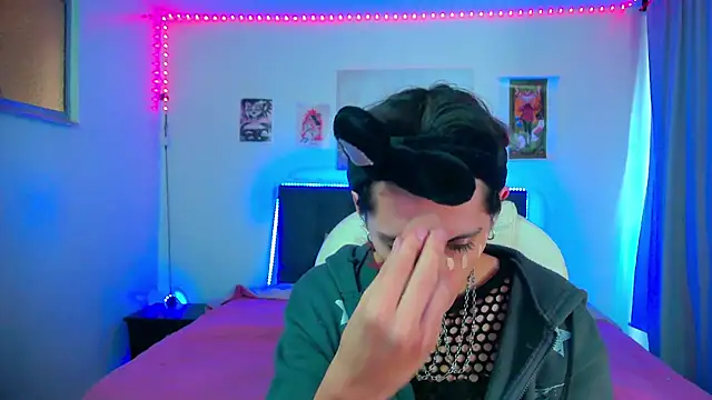 goth minerva online show from February 10, 2026, 1:37 pm