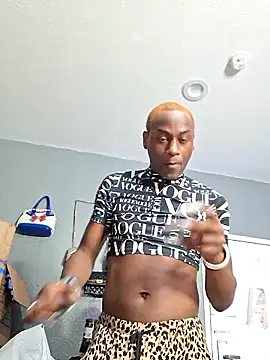 Snapshot of ItsBarbieBitcxxxx69 chatting on October 11, 2025, 4:01 am ItsBarbieBitcxxxx69 online show from October 11, 2025, 4:01 am