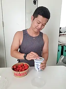 Snapshot of woonee827372 chatting on October 4, 2025, 6:44 am woonee827372 online show from October 4, 2025, 6:44 am