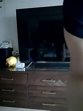 Snapshot of woonee827372 chatting on November 8, 2025, 7:52 am woonee827372 online show from November 8, 2025, 7:52 am