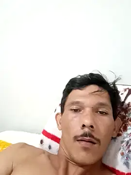 Marcos2402mf online show from November 10, 2025, 5:01 pm