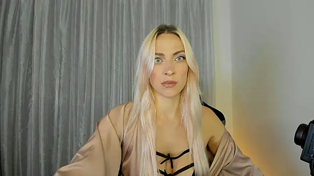  Miss Valentina  online show from April 7, 2026, 4:18 pm