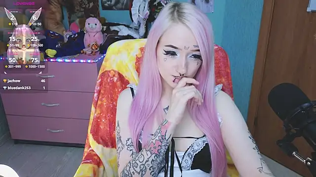 Manuela unicorn online show from October 6, 2025, 9:01 pm