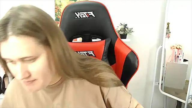 Snapshot of Lucky_Lana chatting on September 22, 2025, 2:35 am Lucky Lana online show from September 22, 2025, 2:35 am