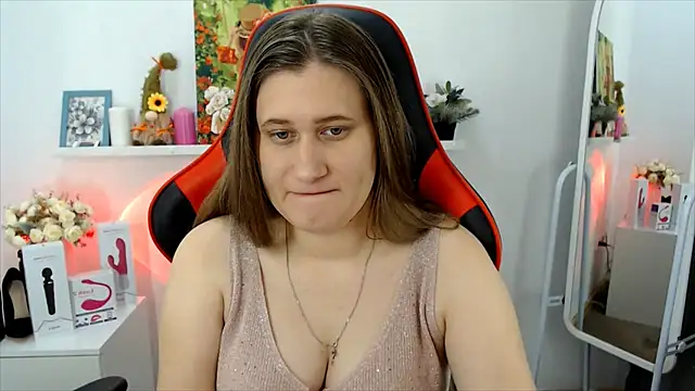 Snapshot of Lucky_Lana chatting on October 10, 2025, 2:43 am Lucky Lana online show from October 10, 2025, 2:43 am