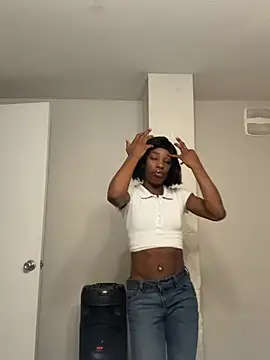 msvelvet20 online show from April 19, 2026, 4:39 pm