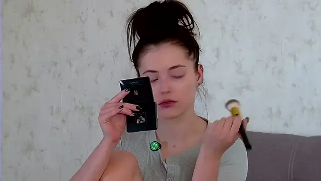 AshleyD  online show from April 5, 2026, 3:47 am