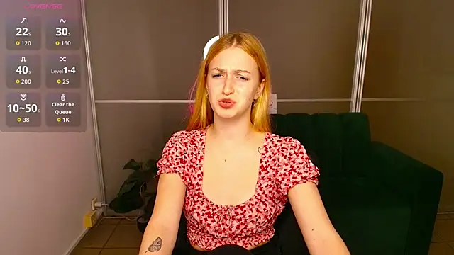 Snapshot of MirandaMayers chatting on October 27, 2025, 12:53 pm MirandaMayers online show from October 27, 2025, 12:53 pm