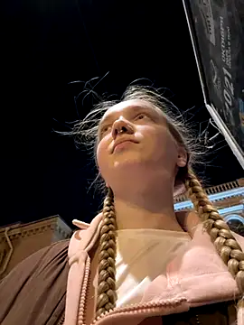 Snapshot of bambi_lu chatting on October 8, 2025, 4:48 pm bambi lu online show from October 8, 2025, 4:48 pm