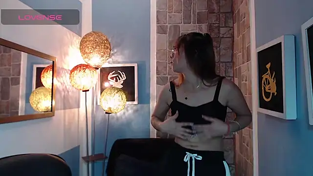 Fiorellaa delsd online show from November 5, 2025, 3:34 pm