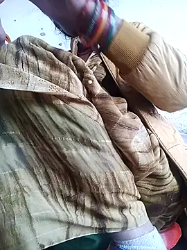 Eshna Dabral online show from January 11, 2026, 2:38 am