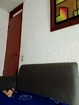 dulcewitch online show from December 18, 2025, 8:04 pm