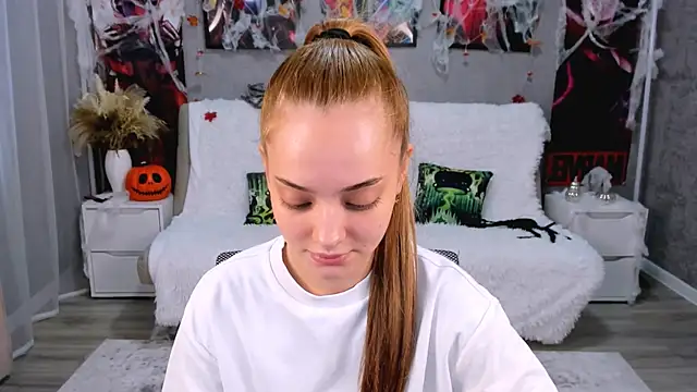 MelanieAlves online show from November 8, 2025, 6:13 am