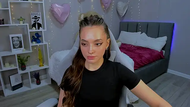 MelanieAlves online show from March 12, 2026, 5:52 pm