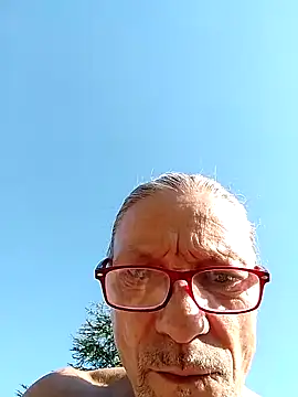 Deddyitalia3p online show from September 19, 2025, 1:23 pm