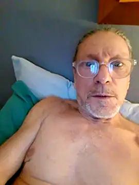 Deddyitalia3p online show from November 14, 2025, 8:29 pm