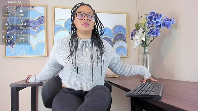 andrea xoe  online show from November 24, 2025, 2:39 pm