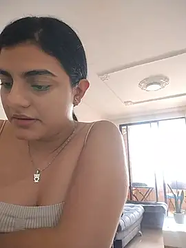 carlafox05 online show from February 8, 2026, 5:16 pm