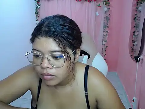 Snapshot of natalietits1 chatting on October 10, 2025, 3:55 pm natalietits1 online show from October 10, 2025, 3:55 pm