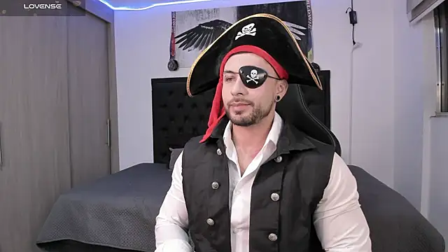 santi aesthetic online show from October 31, 2025, 2:23 am