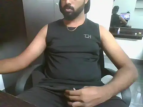 lovelyakash69 online show from October 20, 2025, 6:25 am