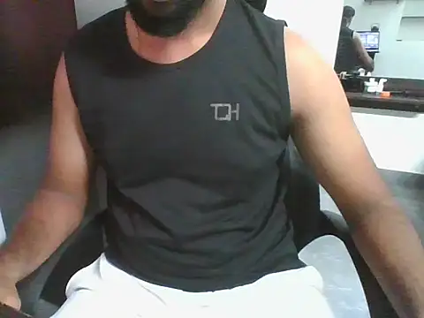 lovelyakash69 online show from December 22, 2025, 5:48 am