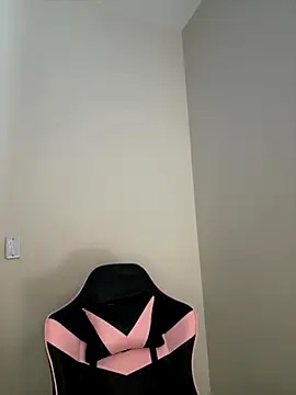 Manu 2002  online show from November 5, 2025, 10:37 am