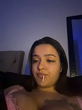 Snapshot of Manu_2002_ chatting on May 29, 2026, 2:42 am Manu 2002 online show from May 29, 2026, 2:42 am
