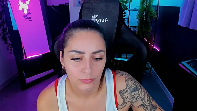 ValeriiMills online show from September 25, 2025, 2:54 pm