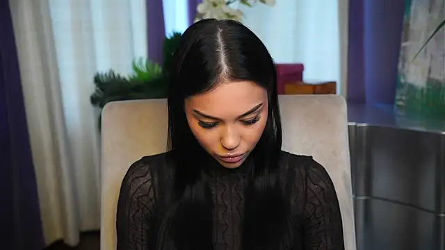 MaidaHayne online show from March 20, 2025, 12:32 pm