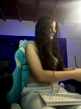 Snapshot of venusgh_ chatting on October 10, 2025, 4:11 am venusgh online show from October 10, 2025, 4:11 am