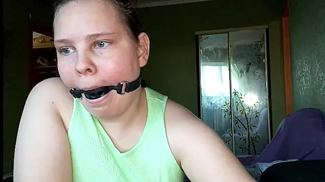 Snapshot of SweetPiggyx chatting on May 11, 2026, 2:45 pm SweetPiggyx online show from May 11, 2026, 2:45 pm