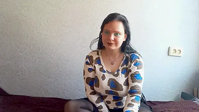 Snapshot of SweetPiggyx chatting on June 2, 2026, 1:35 pm SweetPiggyx online show from June 2, 2026, 1:35 pm