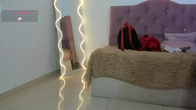 Snapshot of kissy_tay chatting on October 11, 2025, 11:53 am kissy tay online show from October 11, 2025, 11:53 am