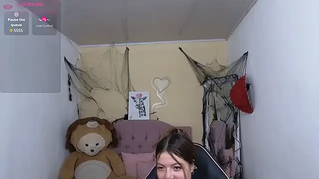 Snapshot of kissy_tay chatting on October 26, 2025, 11:49 am kissy tay online show from October 26, 2025, 11:49 am