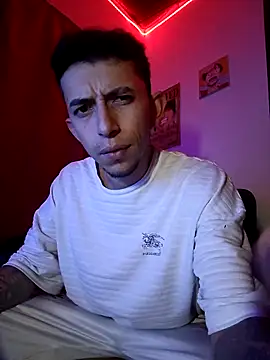 Snapshot of Chris__Jones chatting on October 7, 2025, 4:31 am Chris Jones online show from October 7, 2025, 4:31 am