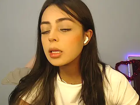 Sweetcandy18 Little online show from September 28, 2025, 12:27 am