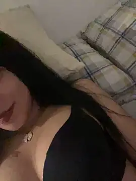 QueenLujaine online show from October 19, 2025, 2:29 pm