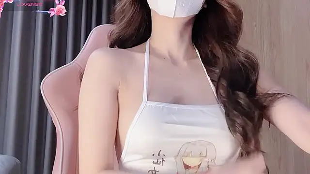 yiyi-chin online show from October 15, 2025, 4:51 pm