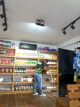 elnegro707070 online show from October 21, 2025, 2:29 pm