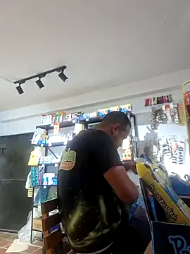 elnegro707070 online show from January 12, 2026, 11:04 am